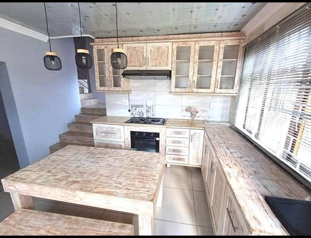 4 BEDROOM HOUSE FOR SALE IN THERESA PARK